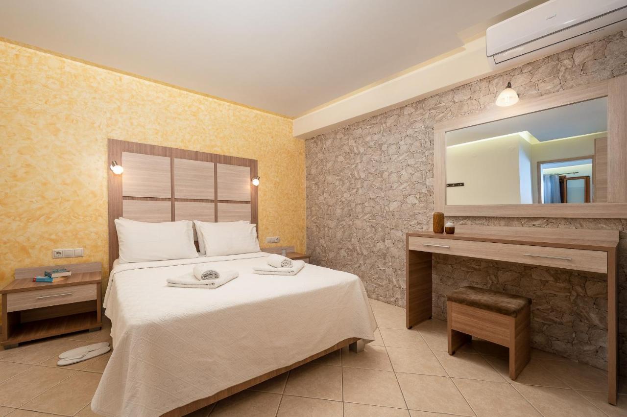 Minos Boutique Hotel Agia Galini  Exterior photo