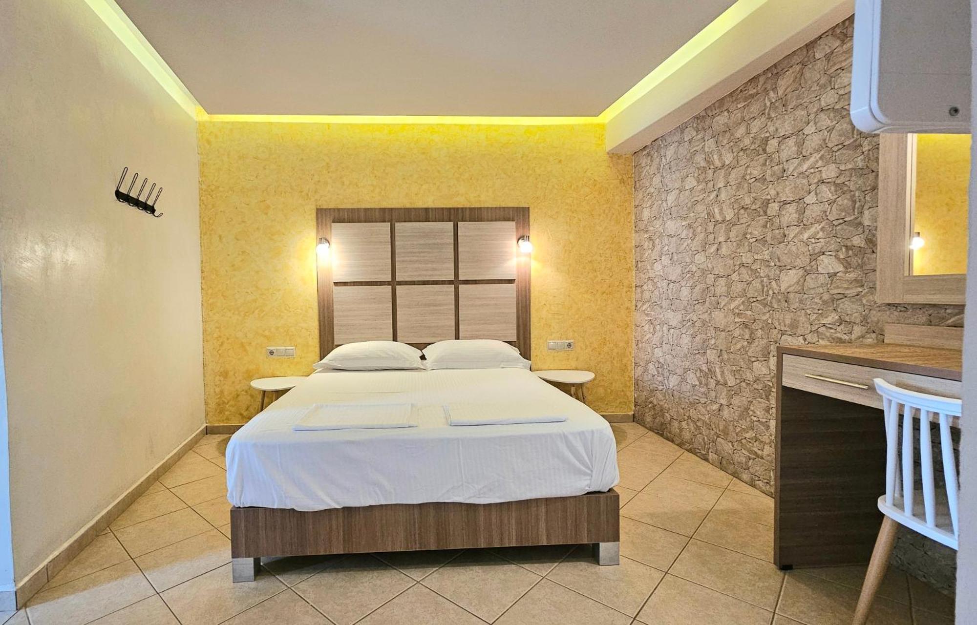 Minos Boutique Hotel Agia Galini  Exterior photo